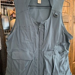 Ladies Duluth hunting or shooting vest. Dusty blue